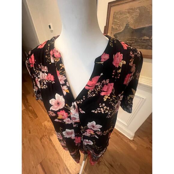 KNOX ROSE SHORT SLEEVE BUTTON UP BLACK WITH ROSE PATTERN WOMENS MEDIUM - Picture 7 of 8